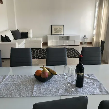 Riverview City Daire *