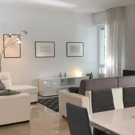 Riverview City Apartment
