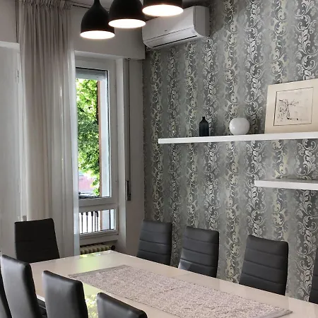 Riverview City Apartment
