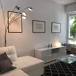 Riverview City Apartment *