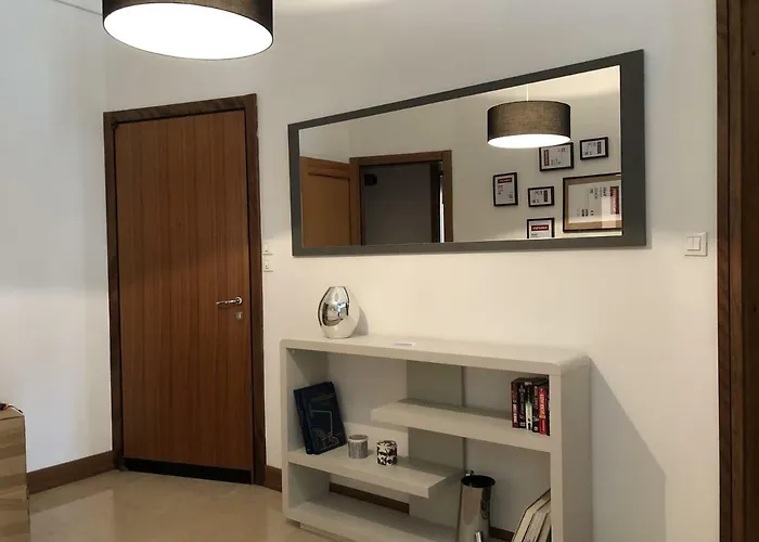 Riverview City 公寓 *